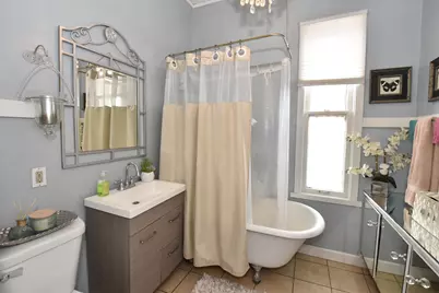 1431  Erie St, Racine, WI 53402 - Photo 23