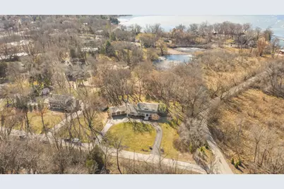 N59W38235  Mainland Dr, Oconomowoc, WI 53066 - Photo 5