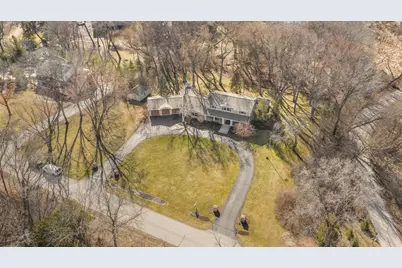 N59W38235  Mainland Dr, Oconomowoc, WI 53066 - Photo 3