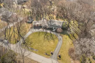 N59W38235 Mainland Dr, Oconomowoc, WI 53066 - Photo 3