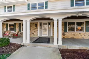 N59W38235 Mainland Dr, Oconomowoc, WI 53066 - Photo 9