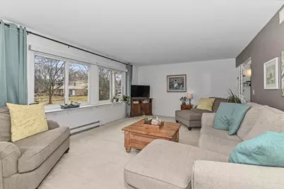 1124  Pilgrim Pkwy, Elm Grove, WI 53122 - Photo 5