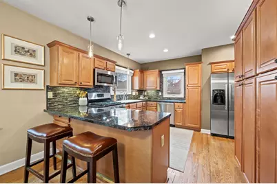 4975 N Hollywood Ave, Whitefish Bay, WI 53217 - Photo 7