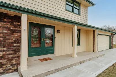 W158N10768  Catskill Ln, Germantown, WI 53022 - Photo 3