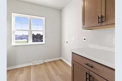 1675  Reigle Dr Unit #1, Kewaskum, WI 53040 - Photo 9