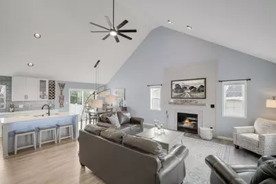 1243  Firethorn Dr, West Bend, WI 53090 - Photo 3