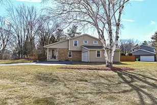 11249 N Oriole Ln, Mequon, WI 53092 - Photo 33