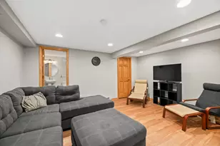 11249 N Oriole Ln, Mequon, WI 53092 - Photo 29