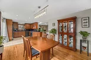 11249 N Oriole Ln, Mequon, WI 53092 - Photo 9