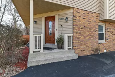 11249 N Oriole Ln, Mequon, WI 53092 - Photo 3