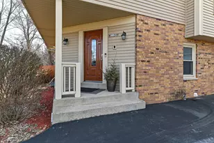 11249 N Oriole Ln, Mequon, WI 53092 - Photo 3