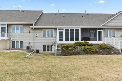 986  Oconomowoc Pkwy, Oconomowoc, WI 53066 - Photo 3