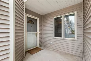 986 Oconomowoc Pkwy, Oconomowoc, WI 53066 - Photo 35