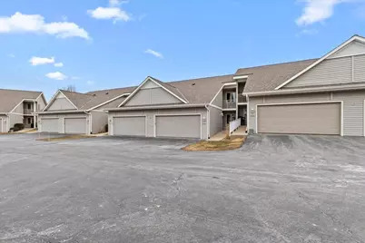986  Oconomowoc Pkwy, Oconomowoc, WI 53066 - Photo 1
