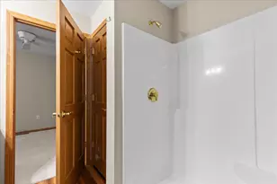 986 Oconomowoc Pkwy, Oconomowoc, WI 53066 - Photo 23