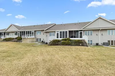 986  Oconomowoc Pkwy, Oconomowoc, WI 53066 - Photo 5