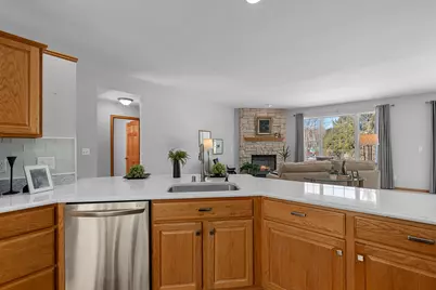 1960  Foxcroft Ln, Waukesha, WI 53189 - Photo 15