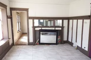 1105 W Keefe Ave, Milwaukee, WI 53206 - Photo 5