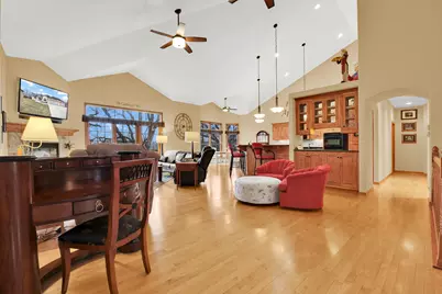 315  Prairie Song Dr, Waukesha, WI 53188 - Photo 5