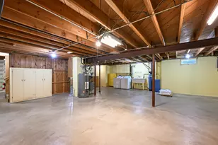 17880 Redvere Dr, Brookfield, WI 53045 - Photo 43