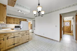 17880 Redvere Dr, Brookfield, WI 53045 - Photo 25