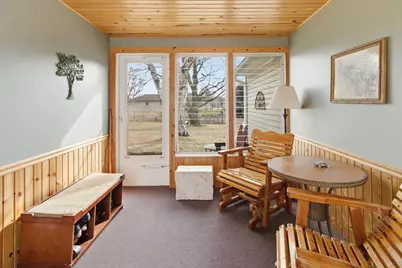 309  Roberts Dr, Mukwonago, WI 53149 - Photo 3