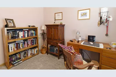 309  Roberts Dr, Mukwonago, WI 53149 - Photo 11