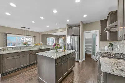 N56W19780  Powell Dr, Menomonee Falls, WI 53051 - Photo 11