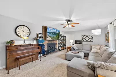 1245  Simon Dr, Brookfield, WI 53005 - Photo 15