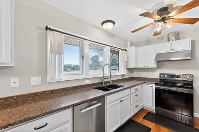 1245  Simon Dr, Brookfield, WI 53005 - Photo 13