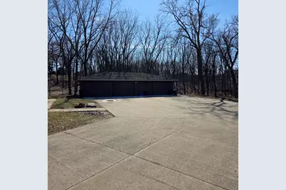 801  Teutonia Dr, Burlington, WI 53105 - Photo 5