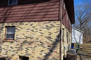 801 Teutonia Dr, Burlington, WI 53105 - Photo 9