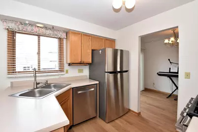 9422  71st St, Kenosha, WI 53142 - Photo 7