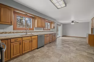 11912 28th Ave, Pleasant Prairie, WI 53158 - Photo 13