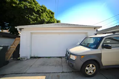 2033 S 76th St, West Allis, WI 53219 - Photo 13