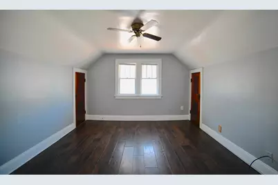 2104 S 71st St, West Allis, WI 53219 - Photo 13