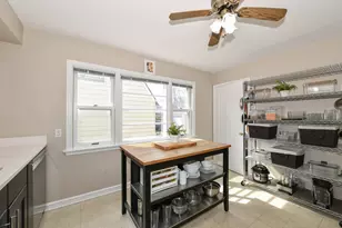 2515 N 71st St, Wauwatosa, WI 53213 - Photo 13