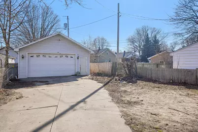 911  75th St, Kenosha, WI 53143 - Photo 27