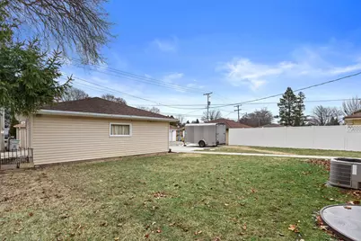 6956 W Morgan Ave, Milwaukee, WI 53220 - Photo 37