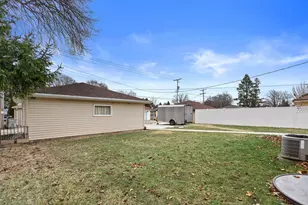 6956 W Morgan Ave, Milwaukee, WI 53220 - Photo 37