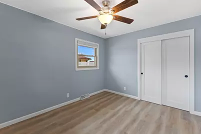 6956 W Morgan Ave, Milwaukee, WI 53220 - Photo 21