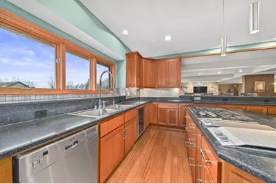 W307N6992  Club Cir, Merton, WI 53029 - Photo 15