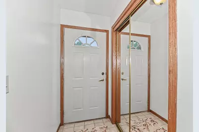 17360 W Lincoln Ave, New Berlin, WI 53146 - Photo 25