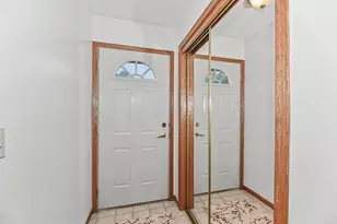 17360 W Lincoln Ave, New Berlin, WI 53146 - Photo 25