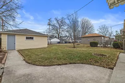 1423  West Lawn Ave, Racine, WI 53405 - Photo 37