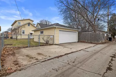 1423  West Lawn Ave, Racine, WI 53405 - Photo 39