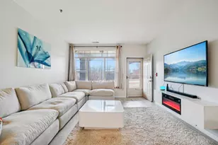 3053 W Drexel Ave, Franklin, WI 53132 - Photo 5