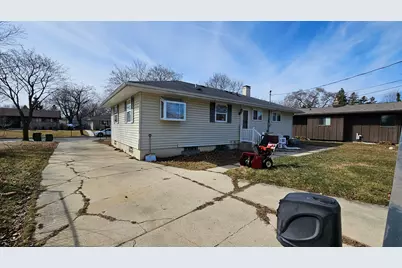 5632 S Melinda St, Milwaukee, WI 53221 - Photo 3