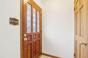 8810 S Patricia Blvd, Oak Creek, WI 53154 - Photo 5