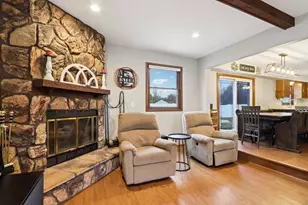 N28W22131 Indianwood Ct, Pewaukee, WI 53186 - Photo 11